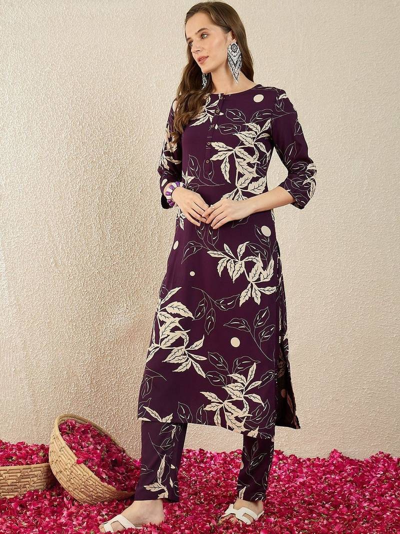 Women Floral Printed Regular Kurta with Trousers