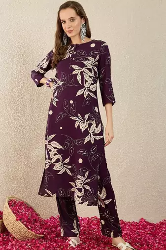 Women Floral Printed Regular Kurta with Trousers