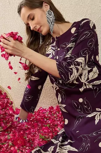 Women Floral Printed Regular Kurta with Trousers