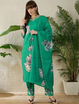 Women Floral Printed Regular Thread Work Kurta with Trousers & With Dupatta 1