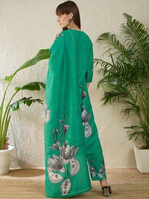 Women Floral Printed Regular Thread Work Kurta with Trousers & With Dupatta 5