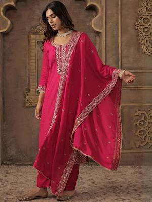 Ethnic Motifs Embroidered Chanderi Cotton Kurta With Trousers & Dupatta 2