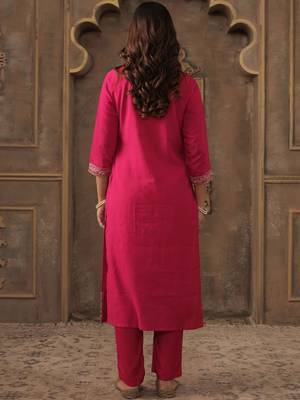 Ethnic Motifs Embroidered Chanderi Cotton Kurta With Trousers & Dupatta 5