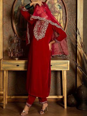 Women Ethnic Motifs Embroidered Thread Work Velvet Kurta & Trousers With Dupatta 1