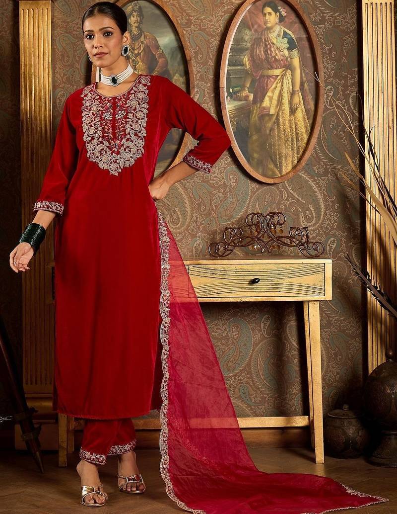 Women Ethnic Motifs Embroidered Thread Work Velvet Kurta & Trousers With Dupatta