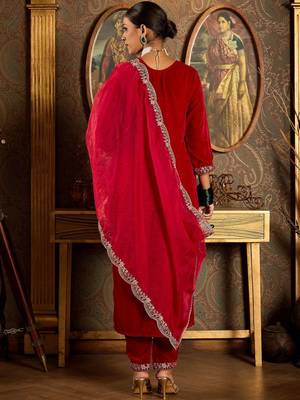 Women Ethnic Motifs Embroidered Thread Work Velvet Kurta & Trousers With Dupatta 6