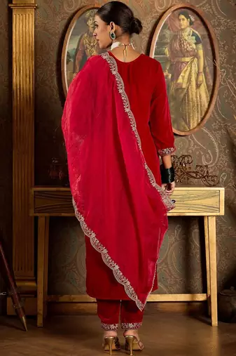 Women Ethnic Motifs Embroidered Thread Work Velvet Kurta & Trousers With Dupatta