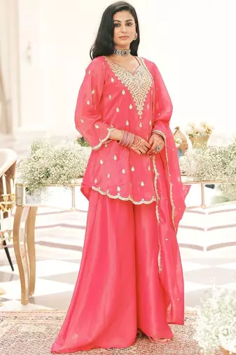 Ethnic Motifs Embroidered V-Neck Thread Work Kurta With Palazzos & Dupatta