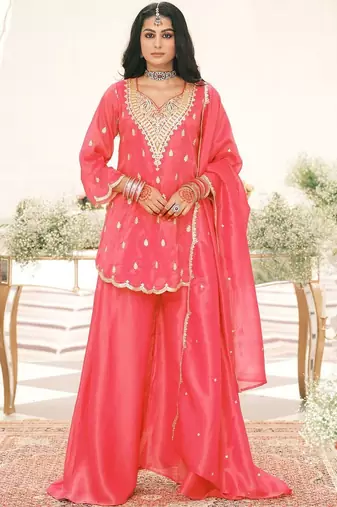 Ethnic Motifs Embroidered V-Neck Thread Work Kurta With Palazzos & Dupatta