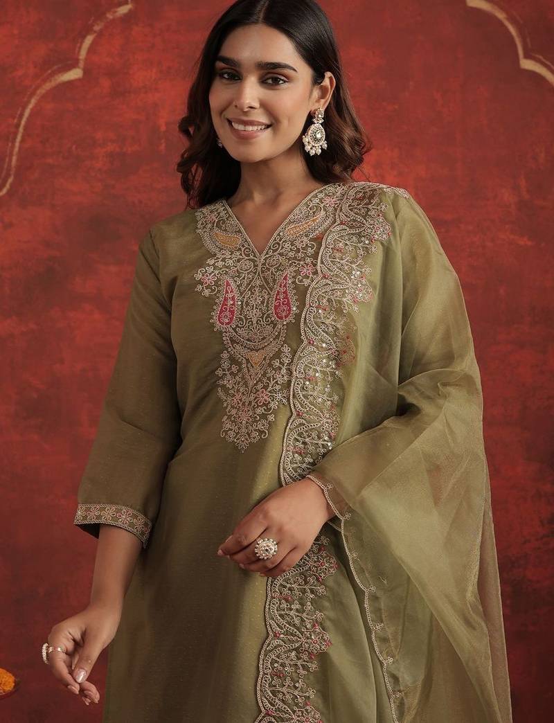 Ethnic Motifs Embroidered V-Neck Straight Kurta With Trousers & Dupatta