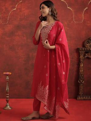 Floral Yoke Design Round Neck Thread Work Straight Kurta With Trousers & Dupatta 4