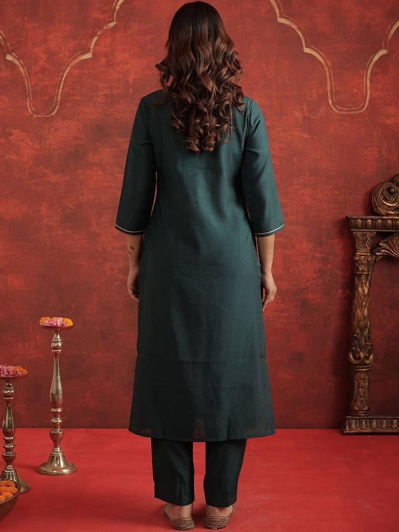 Floral Yoke Design Round Neck Thread Work Kurta With Trousers & Dupatta
