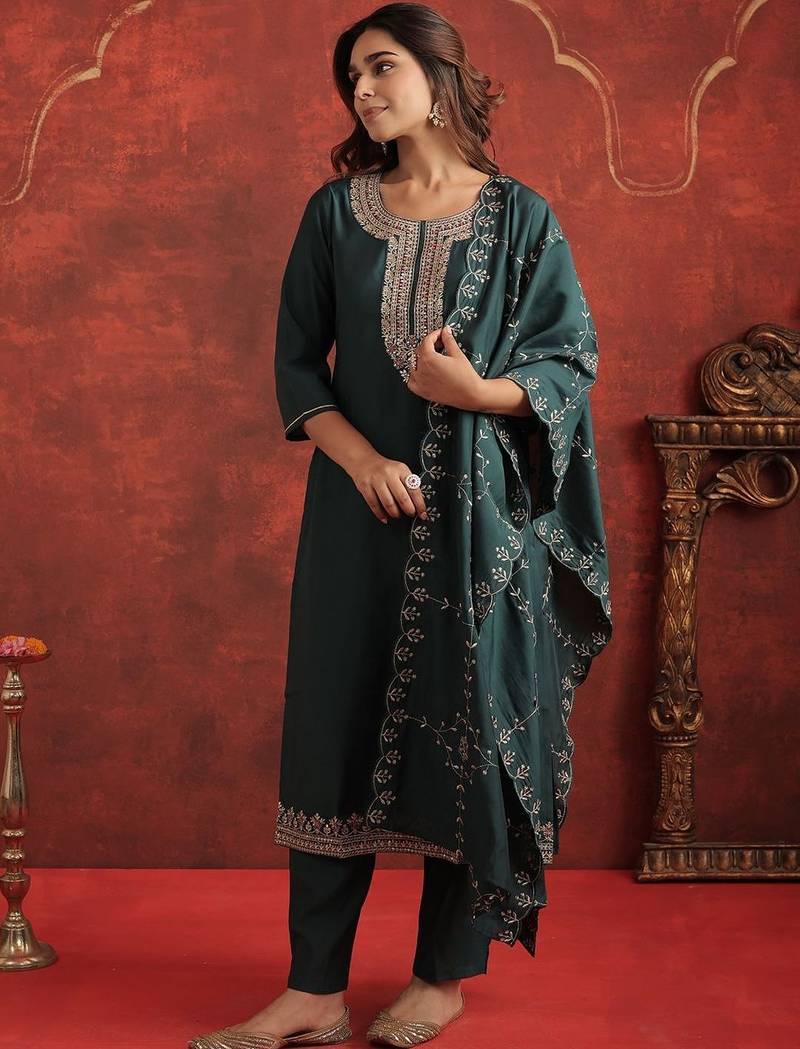Floral Yoke Design Round Neck Thread Work Kurta With Trousers & Dupatta