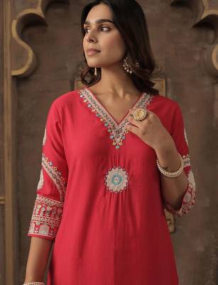 Floral Embroidered V-Neck Mirror Work Straight Kurta With Trousers 1