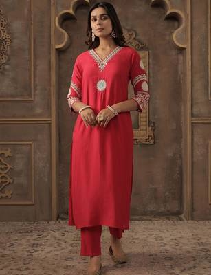 Floral Embroidered V-Neck Mirror Work Straight Kurta With Trousers 2