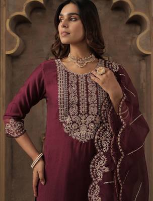 Women Ethnic Motifs Embroidered Kurta with Trousers & Dupatta 7
