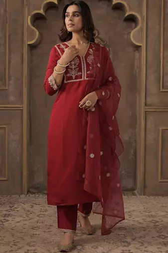 Women Ethnic Motifs Embroidered Kurta with Trousers & Dupatta