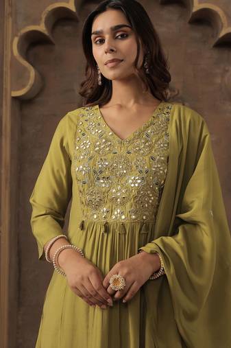Women Ethnic Motifs Embroidered Pleated Mirror Work Kurta Set