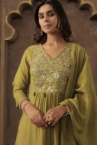 Women Ethnic Motifs Embroidered Pleated Mirror Work Kurta Set