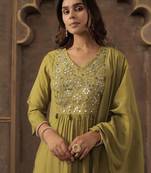 Women Ethnic Motifs Embroidered Pleated Mirror Work Kurta Set