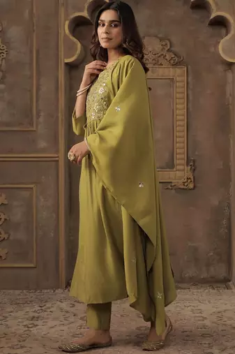 Women Ethnic Motifs Embroidered Pleated Mirror Work Kurta Set