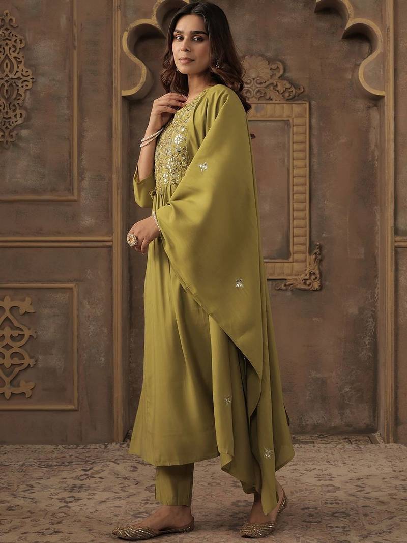 Women Ethnic Motifs Embroidered Pleated Mirror Work Kurta Set