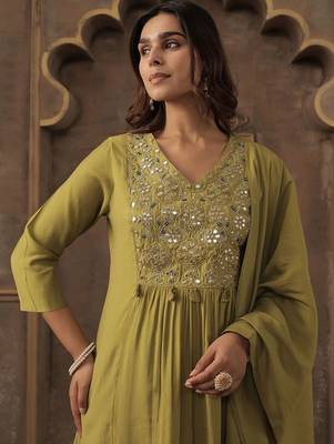 Women Ethnic Motifs Embroidered Pleated Mirror Work Kurta Set 6