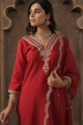 Ethnic Motifs Embroidered V-Neck Straight Kurta With Trousers & Dupatta