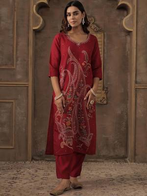 Women Ethnic Motifs Printed Regular Sequinned Kurta with Trousers & Dupatta 4