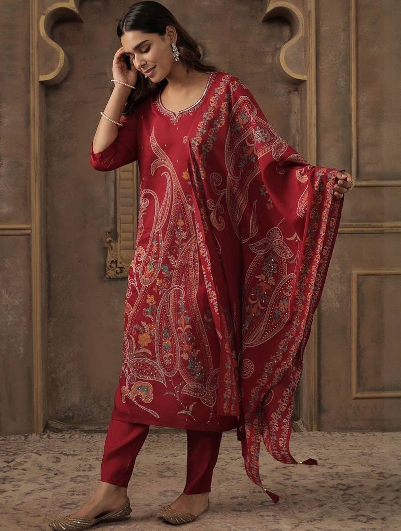 Women Ethnic Motifs Printed Regular Sequinned Kurta with Trousers & Dupatta