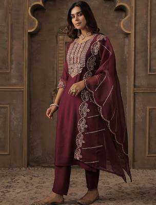 Women Ethnic Motifs Embroidered Kurta with Trousers & Dupatta 4