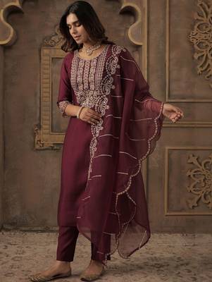 Women Ethnic Motifs Embroidered Kurta with Trousers & Dupatta 5