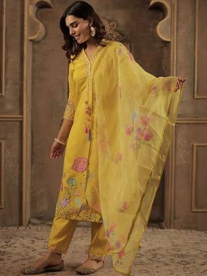 Women Floral Embroidered Kurta with Trousers & Dupatta 5