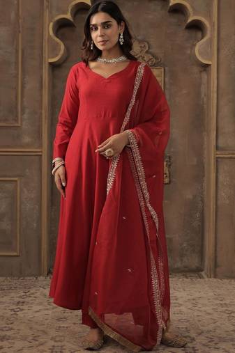 Liva Sweetheart Neck Anarkali Kurta With Trousers & Dupatta