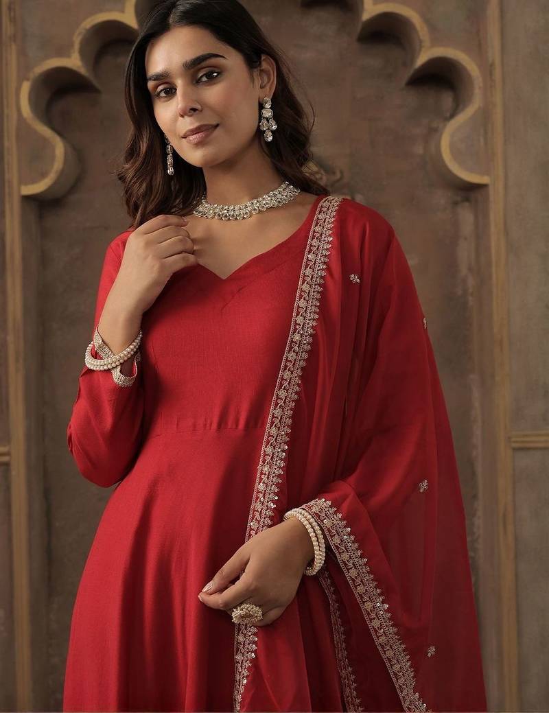Liva Sweetheart Neck Anarkali Kurta With Trousers & Dupatta