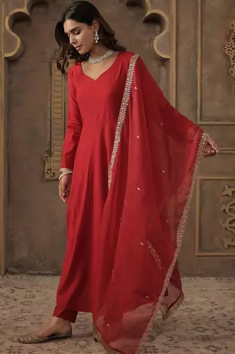 Liva Sweetheart Neck Anarkali Kurta With Trousers & Dupatta