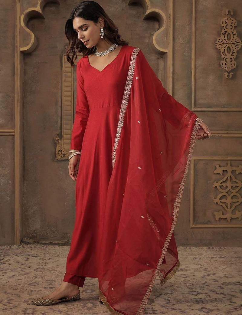 Liva Sweetheart Neck Anarkali Kurta With Trousers & Dupatta