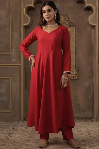 Liva Sweetheart Neck Anarkali Kurta With Trousers & Dupatta