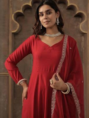 Liva Sweetheart Neck Anarkali Kurta With Trousers & Dupatta 7