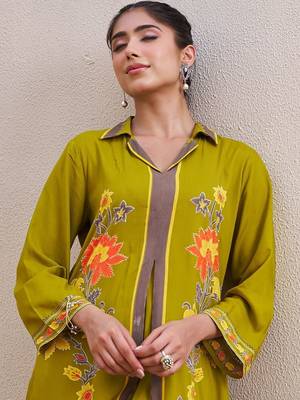 Women Floral Printed Shirt Collar Straight Kurta with Palazzos 2