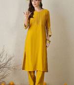 Ethnic Motifs Embroidered Beads And Stones Kurta With Trouser