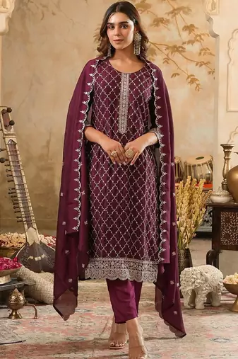 Women Geometric Embroidered Kurta with Trousers & Dupatta