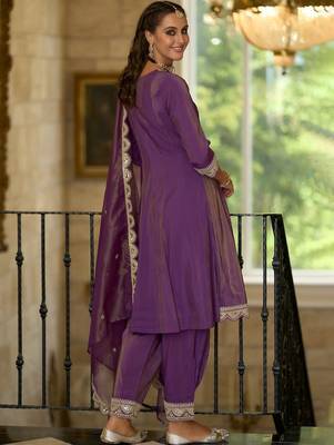 Women Ethnic Motifs Embroidered A-Line Kurta with Palazzos & Dupatta 3