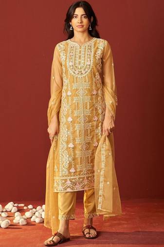 Floral Embroidered Straight V-Neck Thread Work Kurta & Trousers Dupatta