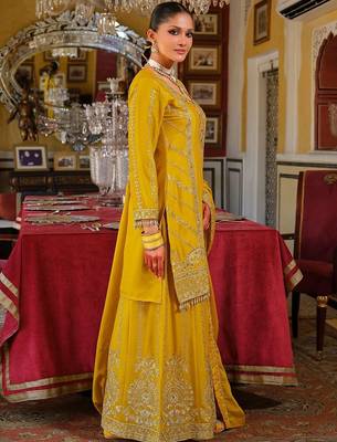 Ethnic Motifs Embroidered Round Neck Thread Work Kurta With Palazzos & Dupatta 3