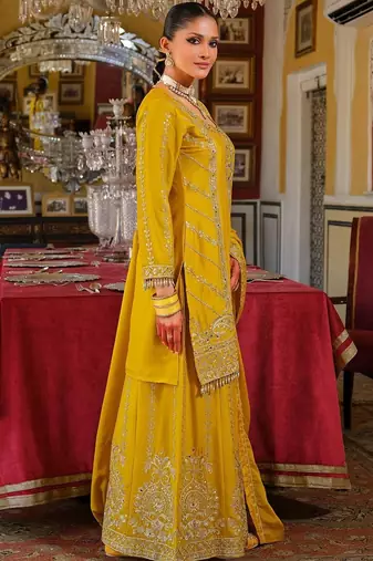 Ethnic Motifs Embroidered Round Neck Thread Work Kurta With Palazzos & Dupatta