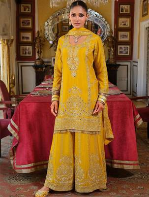 Ethnic Motifs Embroidered Round Neck Thread Work Kurta With Palazzos & Dupatta 5
