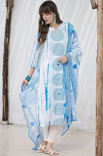 Women Geometric Dyed Cotton Kurta with Trousers & Dupatta