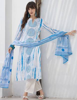 Women Geometric Dyed Cotton Kurta with Trousers & Dupatta 6