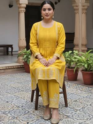 Women Ethnic Motifs Embroidered Panelled Thread Work Cotton Kurta with Trousers 5